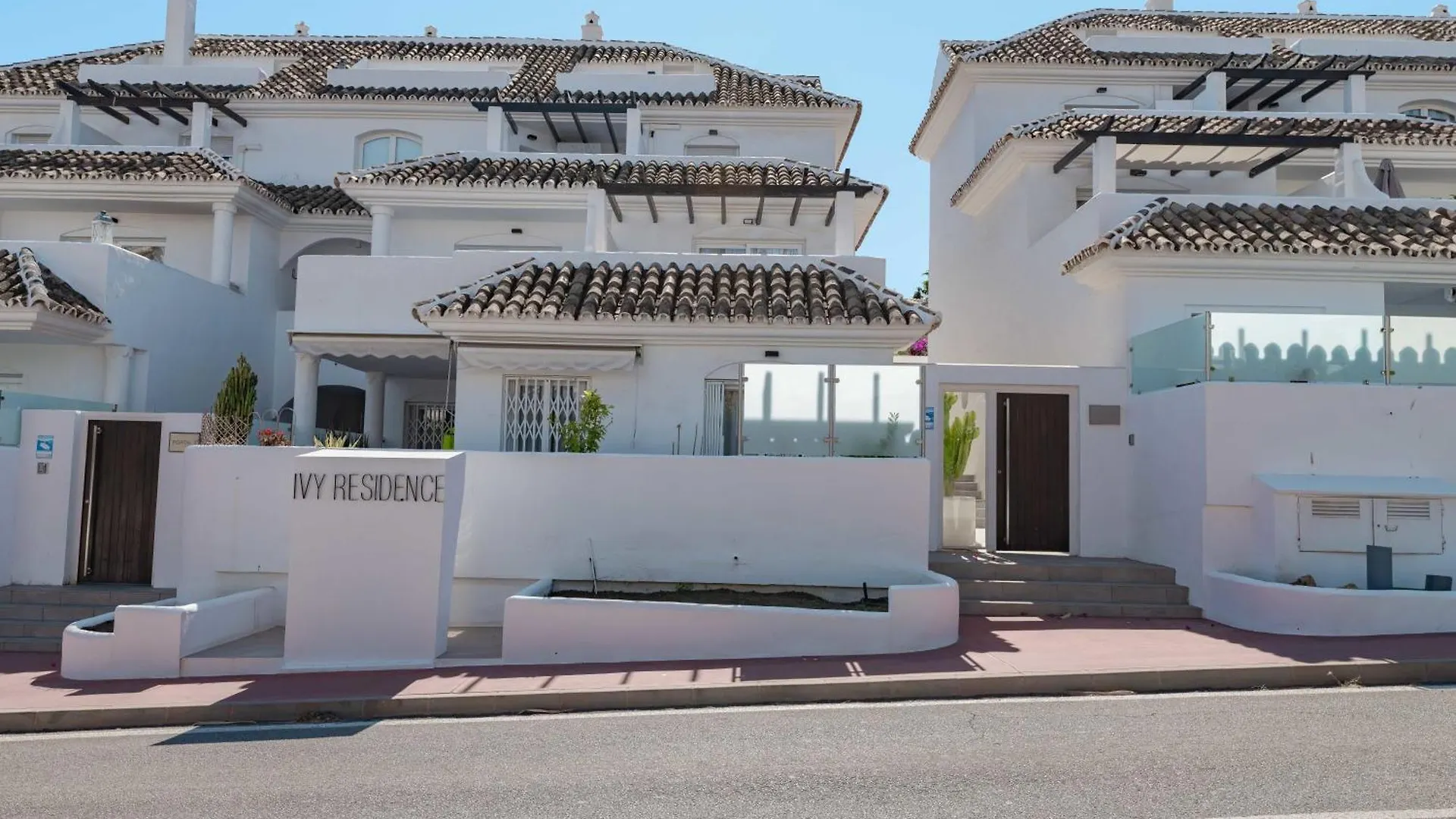 Apartment Ivy Residence 3 Modern Bbq Gated Pool Marbella